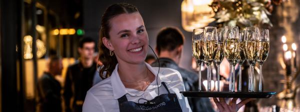 medewerkerChampagne-2